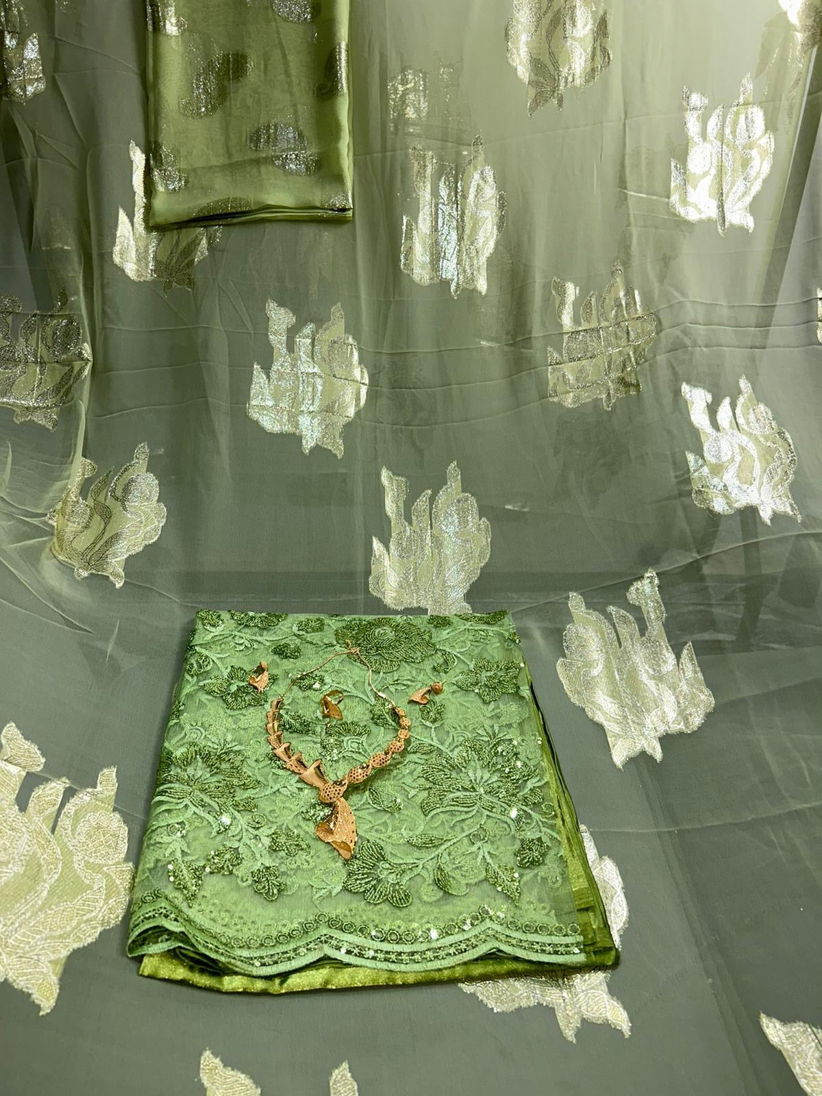 fransawi Dirac Sets - Luna